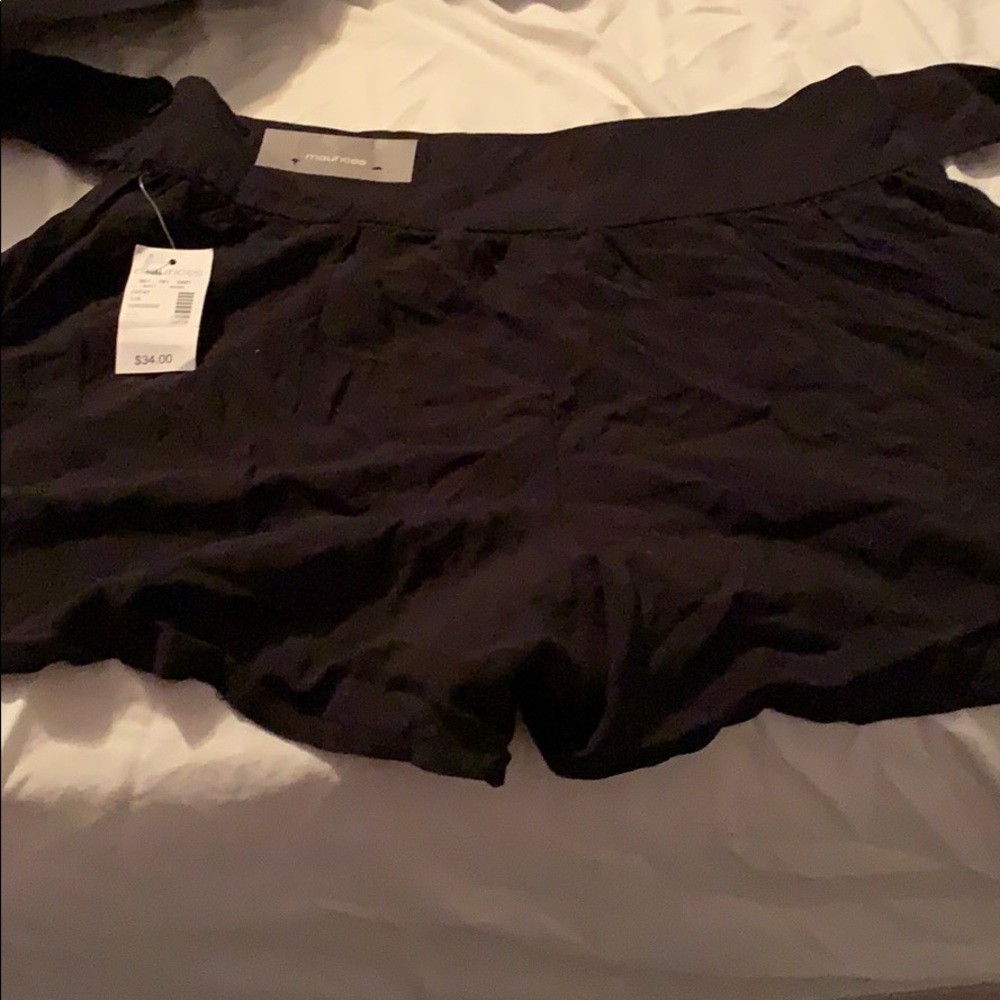 Shorts that come with tie around belt attached